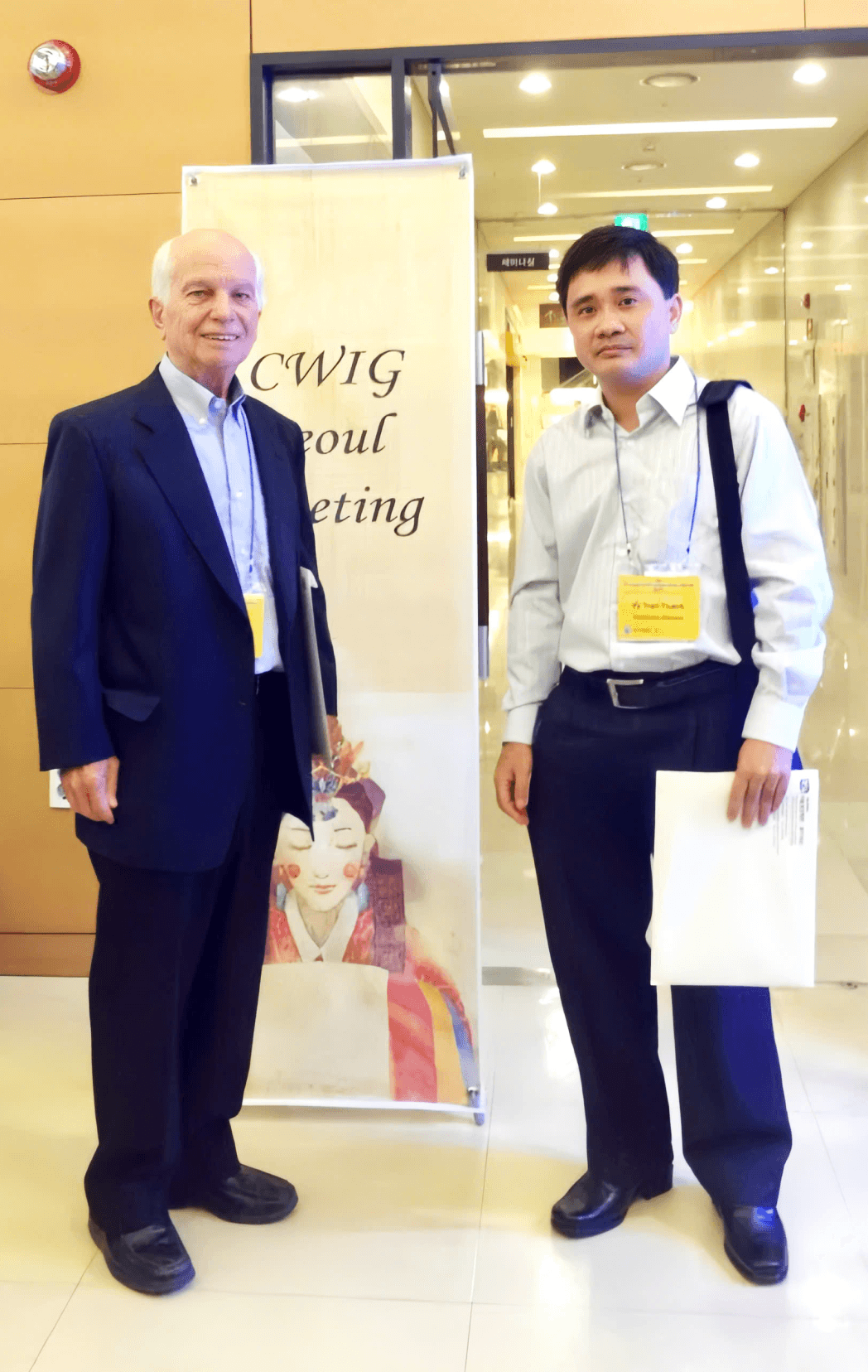 PGS Trần Thanh Vỹ cùng GS. Donald Nuss.